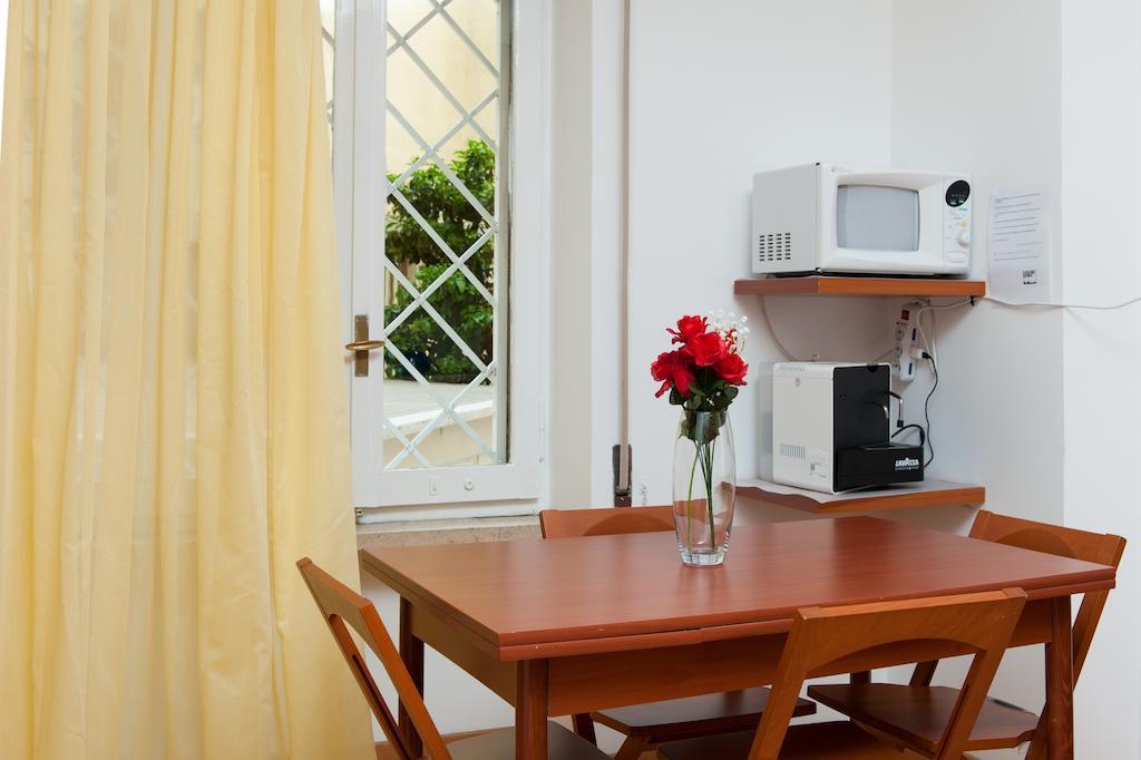 Casa Vacanze House Eden روما الغرفة الصورة