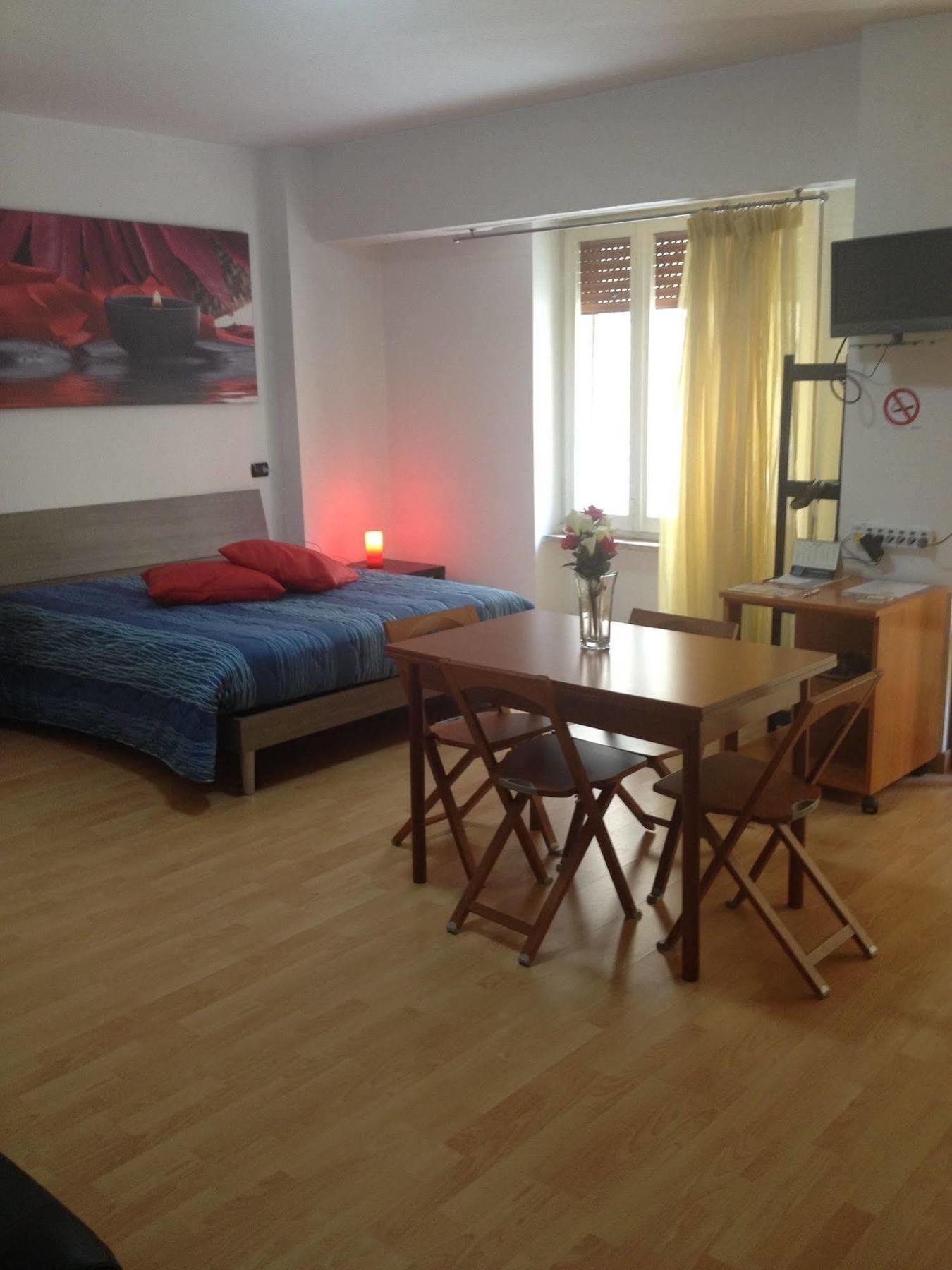 Casa Vacanze House Eden روما المظهر الخارجي الصورة